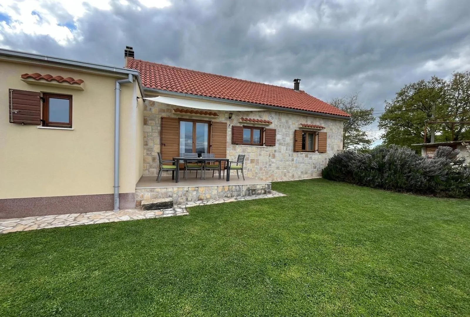 Holiday House Green Dream Obrovac Kroatien